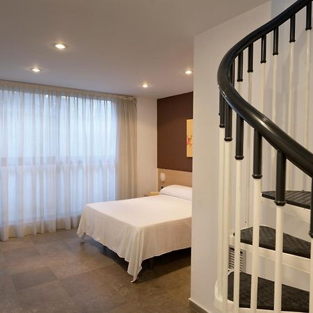 Sg Costa Bcn Apartments Castelldefels Ngoại thất bức ảnh